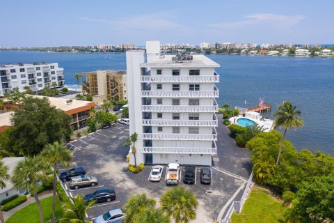 Condominio en venta en Lantana, Florida, 2 dormitorios, 88.26 m2 № 913775 - foto 10