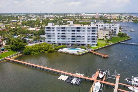 Copropriété à vendre à Lantana, Floride: 2 chambres, 88.26 m2 № 913775 - photo 3