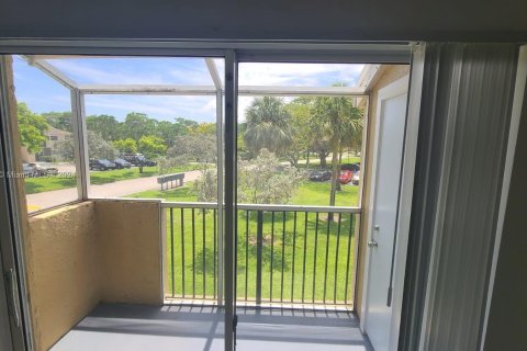 Copropriété à vendre à Deerfield Beach, Floride: 2 chambres, 74.97 m2 № 1400172 - photo 8