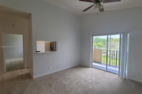 Copropriété à vendre à Deerfield Beach, Floride: 2 chambres, 74.97 m2 № 1400172 - photo 3