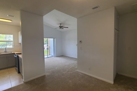 Copropriété à vendre à Deerfield Beach, Floride: 2 chambres, 74.97 m2 № 1400172 - photo 1