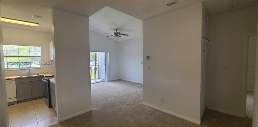 Condo in Deerfield Beach, Florida, 2 bedrooms  № 1400172