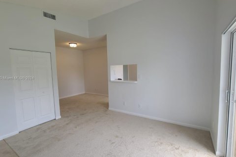 Copropriété à vendre à Deerfield Beach, Floride: 2 chambres, 74.97 m2 № 1400172 - photo 4