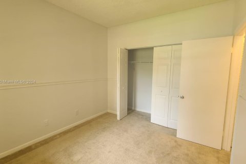 Copropriété à vendre à Deerfield Beach, Floride: 2 chambres, 74.97 m2 № 1400172 - photo 5