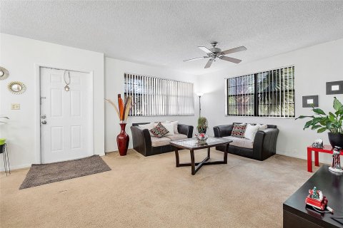 Condominio en venta en Coral Springs, Florida, 2 dormitorios, 79.9 m2 № 860370 - foto 12