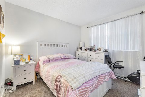 Condominio en venta en Coral Springs, Florida, 2 dormitorios, 79.9 m2 № 860369 - foto 7