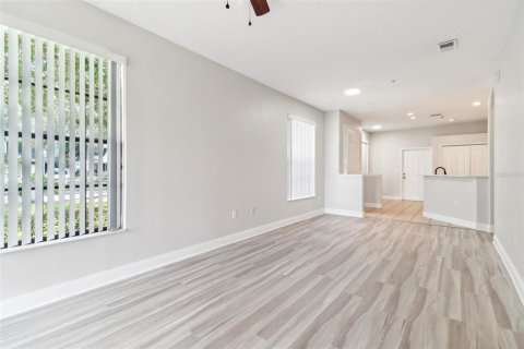 Adosado en venta en Orlando, Florida, 3 dormitorios, 145.86 m2 № 1387291 - foto 4