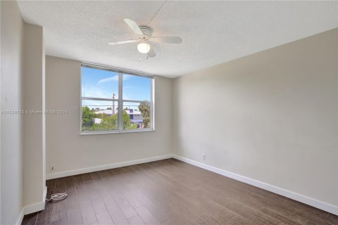 Copropriété à vendre à Fort Lauderdale, Floride: 2 chambres, 77.11 m2 № 1324617 - photo 14