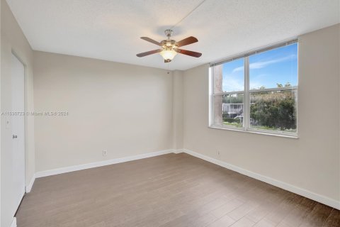 Copropriété à vendre à Fort Lauderdale, Floride: 2 chambres, 77.11 m2 № 1324617 - photo 18