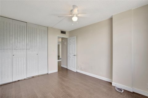 Copropriété à vendre à Fort Lauderdale, Floride: 2 chambres, 77.11 m2 № 1324617 - photo 15