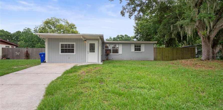 House in Lakeland, Florida 3 bedrooms, 113.81 sq.m. № 1354739