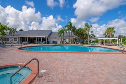 Copropriété à vendre à Vero Beach, Floride: 2 chambres, 125.98 m2 № 1079027 - photo 2