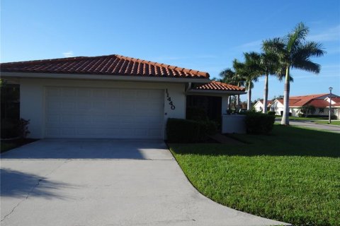 Villa ou maison à louer à Lake Suzy, Floride: 2 chambres, 170.2 m2 № 1341041 - photo 1