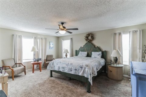 Casa en venta en Kissimmee, Florida, 4 dormitorios, 358.97 m2 № 1109481 - foto 15