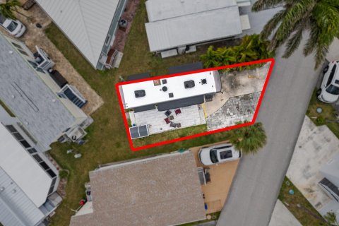 Terreno en venta en Jensen Beach, Florida № 1117740 - foto 1