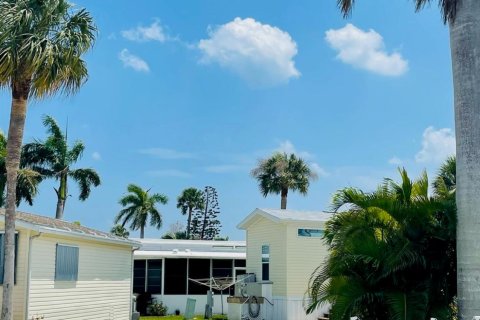 Купить земельный участок в Дженсен-Бич, Флорида № 1117740 - фото 3