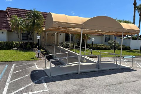 Condominio en venta en Royal Palm Beach, Florida, 1 dormitorio, 61.32 m2 № 1119935 - foto 8