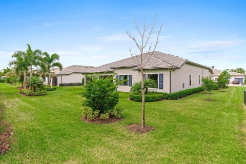 House in Palm Beach Gardens, Florida 5 bedrooms, 285.49 sq.m. № 1119936 - photo 17