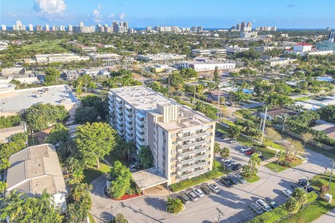 Condo in Oakland Park, Florida, 1 bedroom  № 1375605 - photo 3