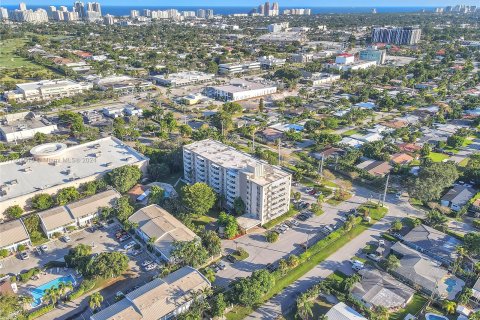 Condo in Oakland Park, Florida, 1 bedroom  № 1375605 - photo 4