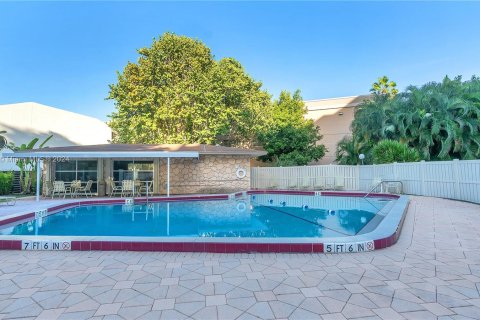 Condo in Oakland Park, Florida, 1 bedroom  № 1375605 - photo 22