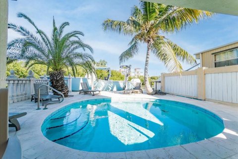 Villa ou maison à vendre à Marathon, Floride: 4 chambres, 215.16 m2 № 1011294 - photo 12