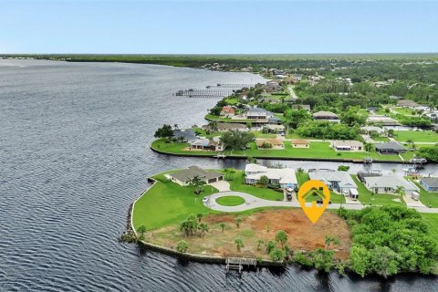 Terreno en venta en Port Charlotte, Florida № 1321786 - foto 1