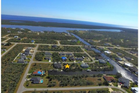 Terreno en venta en Port Charlotte, Florida № 947067 - foto 4