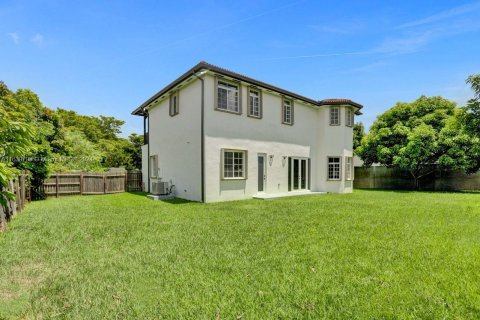 Villa ou maison à vendre à Miami, Floride: 5 chambres, 242.66 m2 № 1315833 - photo 28