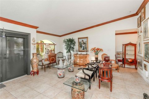 Villa ou maison à vendre à Miami, Floride: 4 chambres, 203.18 m2 № 1378609 - photo 9