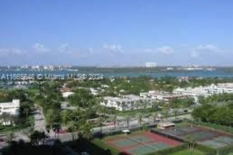 Condominio en venta en Bal Harbour, Florida, 2 dormitorios, 93.65 m2 № 1378656 - foto 24