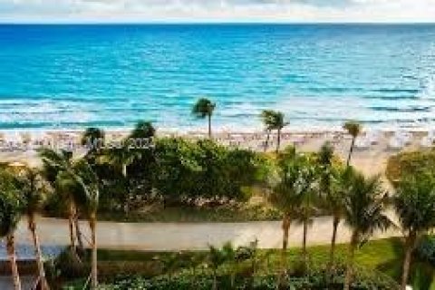 Condominio en venta en Bal Harbour, Florida, 2 dormitorios, 93.65 m2 № 1378656 - foto 27