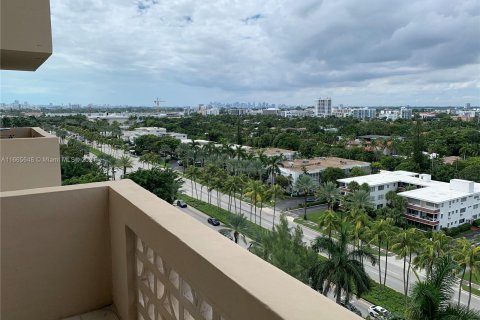 Condominio en venta en Bal Harbour, Florida, 2 dormitorios, 93.65 m2 № 1378656 - foto 21