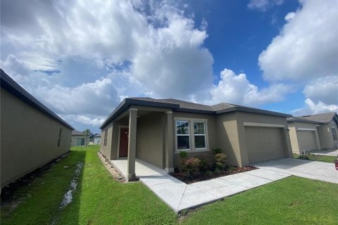 House in Lakeland, Florida 3 bedrooms, 130.81 sq.m. № 1382847 - photo 19