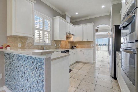 Casa en venta en Orlando, Florida, 6 dormitorios, 421.4 m2 № 1382846 - foto 18