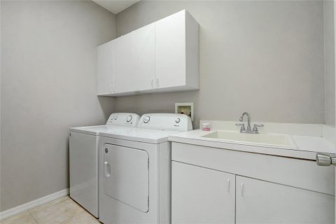 Casa en venta en Orlando, Florida, 6 dormitorios, 421.4 m2 № 1382846 - foto 30