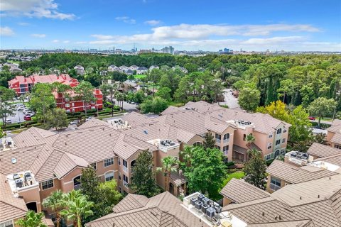 Condo in Orlando, Florida, 2 bedrooms  № 1382849 - photo 2