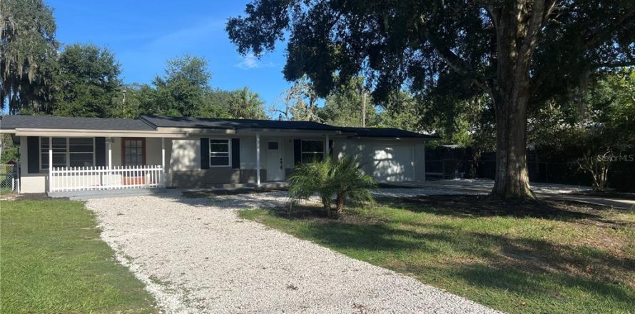 House in Fruitland Park, Florida 3 bedrooms, 148.64 sq.m. № 1342801