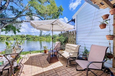 Copropriété à vendre à Tampa, Floride: 2 chambres, 105.91 m2 № 1342759 - photo 24