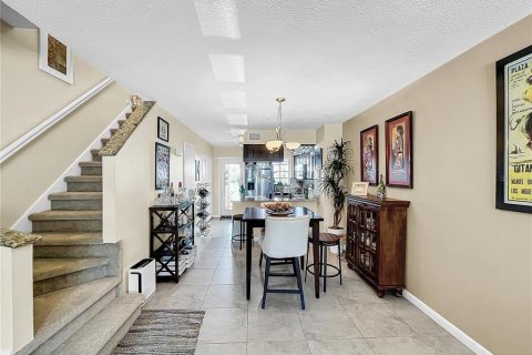 Copropriété à vendre à Tampa, Floride: 2 chambres, 105.91 m2 № 1342759 - photo 7