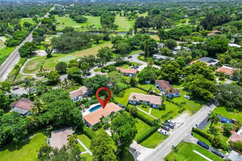 Villa ou maison à vendre à Biscayne Park, Floride: 4 chambres, 190.82 m2 № 1310912 - photo 6