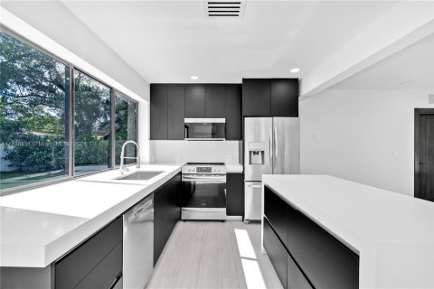 Casa en venta en Biscayne Park, Florida, 4 dormitorios, 190.82 m2 № 1310912 - foto 15