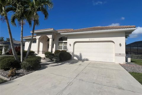 Villa ou maison à louer à Punta Gorda, Floride: 3 chambres, 170.57 m2 № 910373 - photo 2