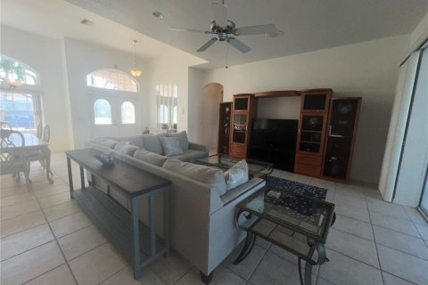 Villa ou maison à louer à Punta Gorda, Floride: 3 chambres, 170.57 m2 № 910373 - photo 9