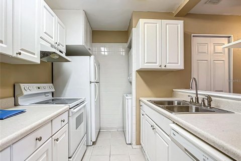 Condo in Tarpon Springs, Florida, 3 bedrooms  № 1376714 - photo 5