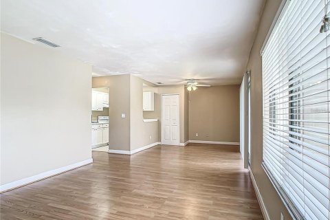 Condo in Tarpon Springs, Florida, 3 bedrooms  № 1376714 - photo 3