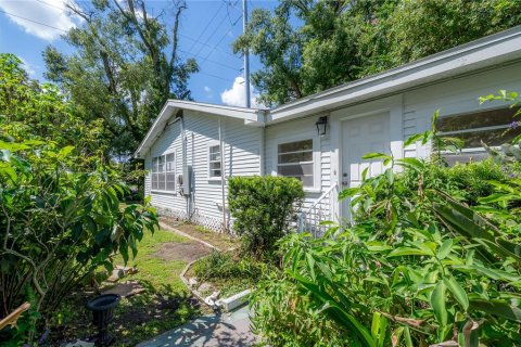 House in Tampa, Florida 5 bedrooms, 260.5 sq.m. № 1376766 - photo 29