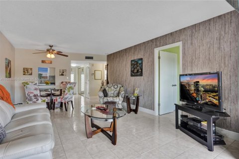 Copropriété à vendre à Sunrise, Floride: 2 chambres, 78.97 m2 № 1127561 - photo 12