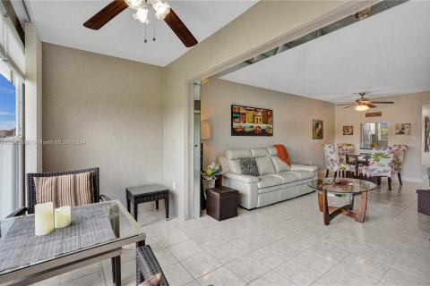 Condominio en venta en Sunrise, Florida, 2 dormitorios, 78.97 m2 № 1127561 - foto 10