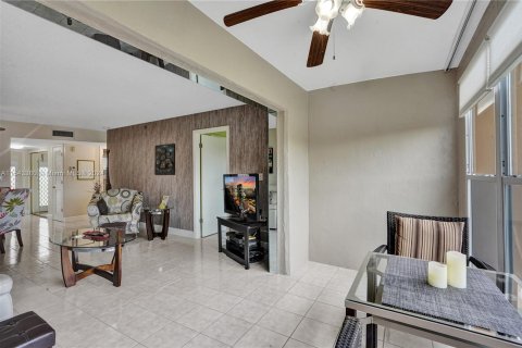 Condominio en venta en Sunrise, Florida, 2 dormitorios, 78.97 m2 № 1127561 - foto 9